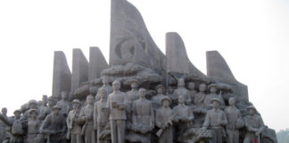 Du lịch một mình Điện Biên – lịch trình 2 ngày (Phần 2) Tượng đài Chiến thắng Mường Phăng Điện Biên